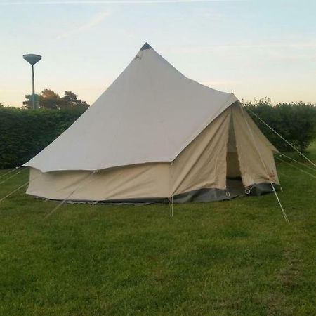 Event Tents Hotel Eext Exterior photo